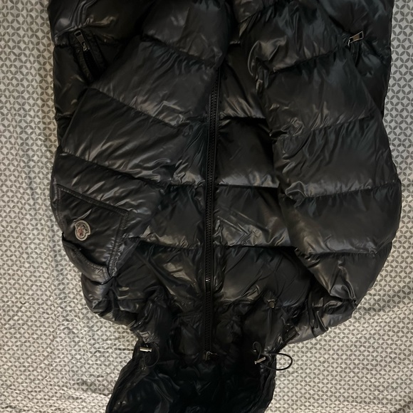 Size 4 100% authentic great condition, 100% authentic - Picture 4 of 9